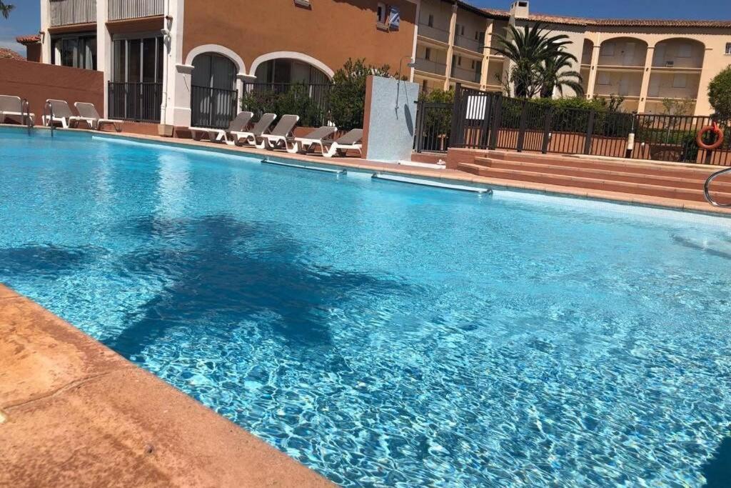 2 Bedrooms, 15 Min Walk To Beach, Ac, Pool & Fiber Internet In A Quiet, Private Gated Domain 5Kms To St Tropez Cogolin Luaran gambar