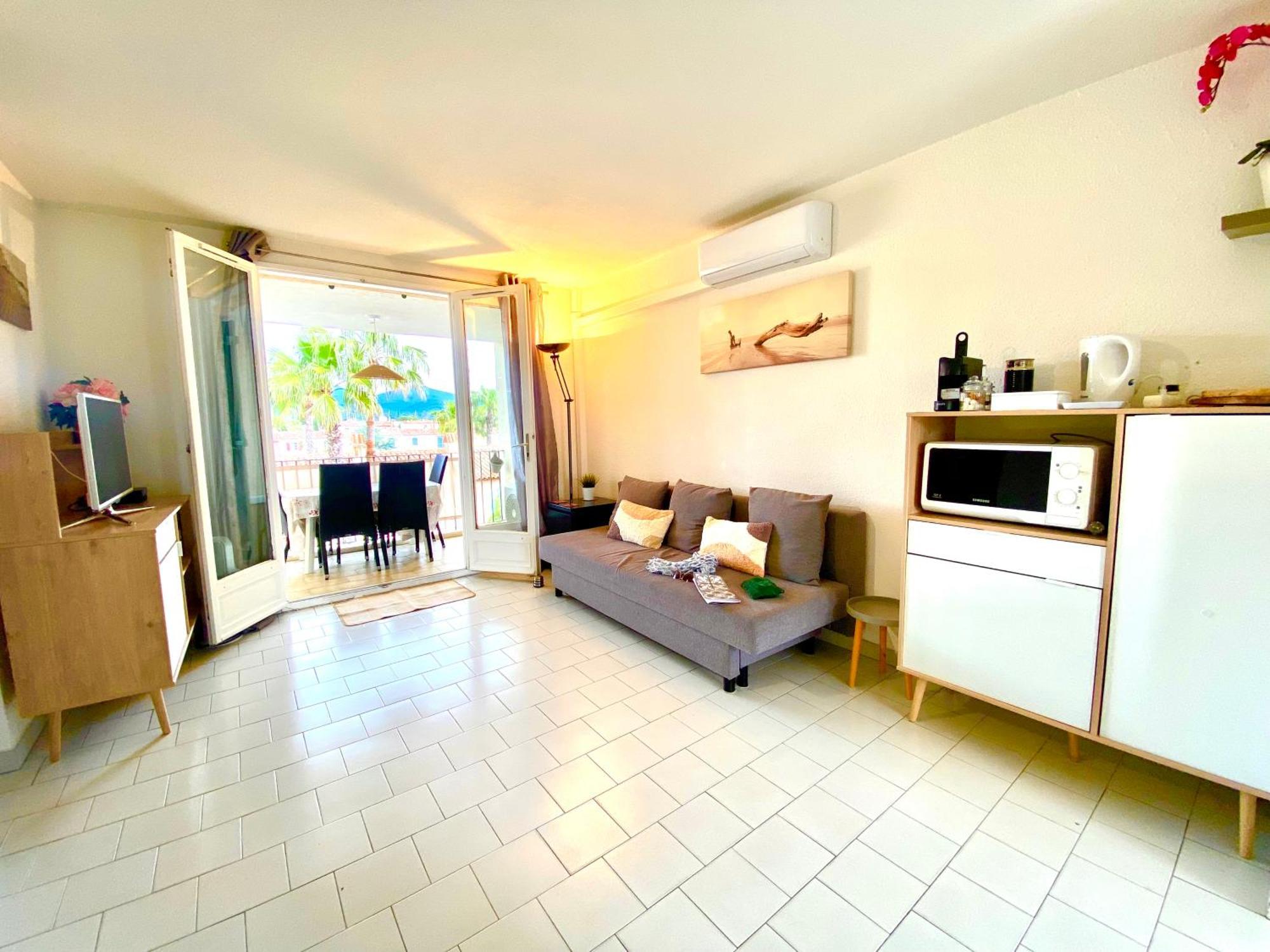 2 Bedrooms, 15 Min Walk To Beach, Ac, Pool & Fiber Internet In A Quiet, Private Gated Domain 5Kms To St Tropez Cogolin Luaran gambar